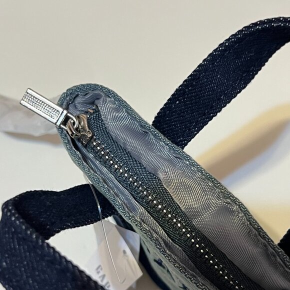 NEW Gap Logo Denim Tote Keychain Bag Charm - Picture 7 of 7